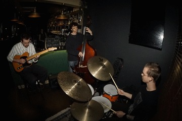 **FREE ENTRY // MAIN BAR GIG** Lincoln Ramsay Trio