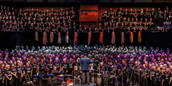 Born to Sing: 1000 Voice Choir