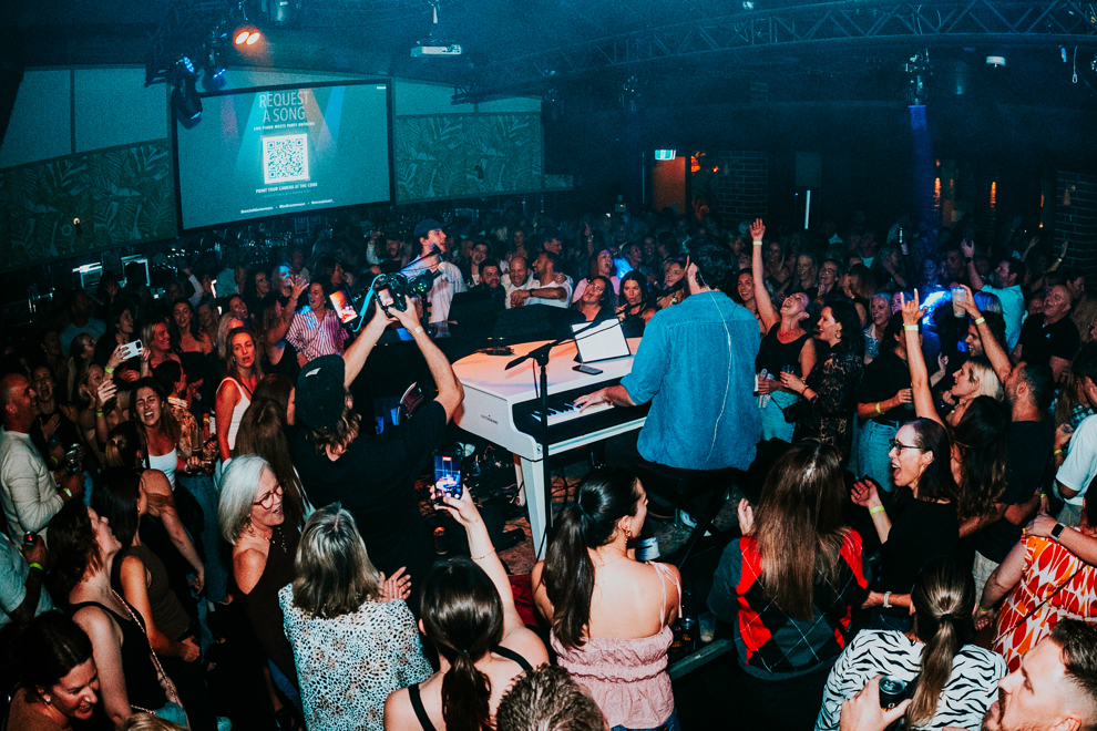 Duelling Pianos