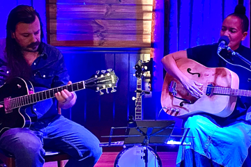 Suzie So Blue **FREE FRONT BAR GIG**