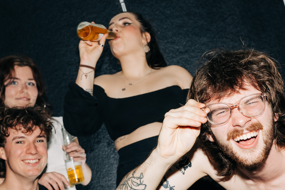 Laurien - FREE ENTRY