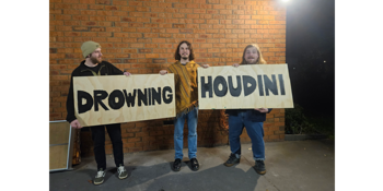 DROWNING HOUDINI
