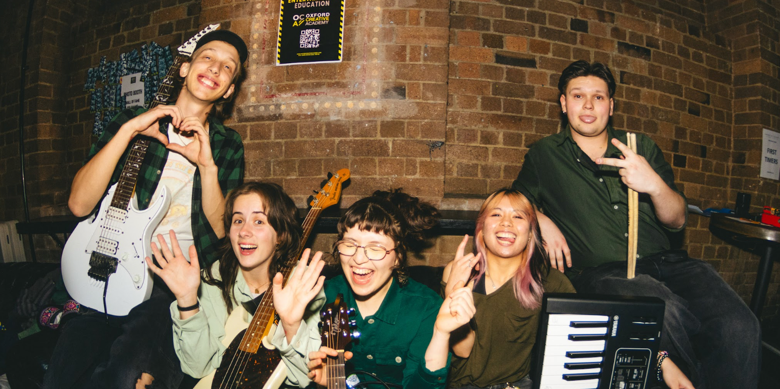 The Array ‘Bones’ Single Launch Show with Ánh Cát