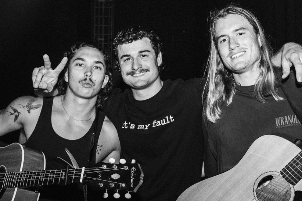 Nana's Pie 'i'll still wait' Australian Tour