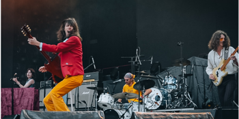 LARGE MIRAGE - Free Entry