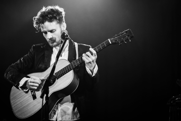 Danny Ross **FREE GIG FRONT BAR**