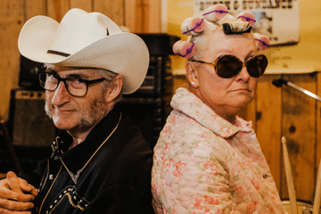 LOVE POLICE PRESENT LAID BACK COUNTRY PICKER