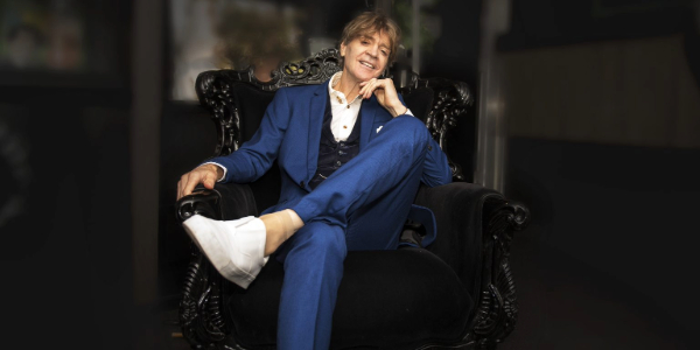 BOWIE UNZIPPED starring JEFF DUFF