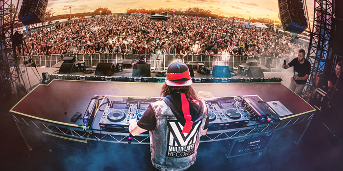 Bombs Away | Club Hotel Chinchilla