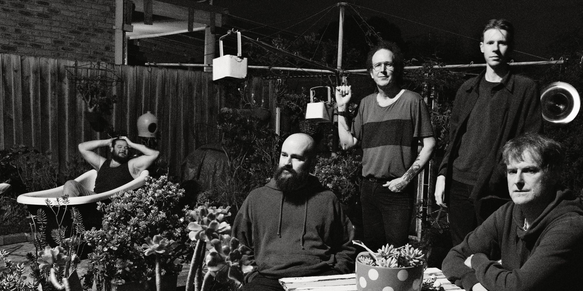 NO HOPER + CRANING - FREE FRONT BAR SHOW