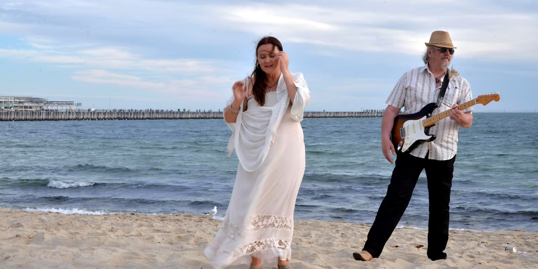 DEBRA LA VELLE & SHANE RYALL // THUR ARVO GIG SERIES