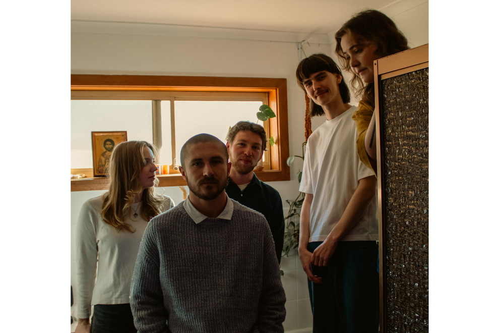 POLLY & THE POCKETS - Launch