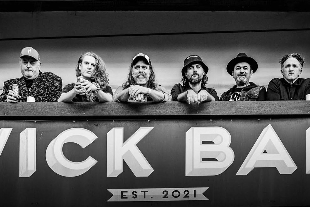 DELSINKI & THE QUIET COACHMEN, MURRAYS BAY COUNTRY CLUB + ROSE CAULFIELD - LIVE AT LAST CHANCE