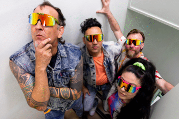 Regurgitator JUKEBOXXIN’ with a fistful of fizzers