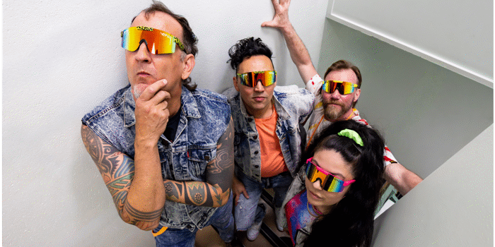 Regurgitator JUKEBOXXIN with a fistful of fizzers