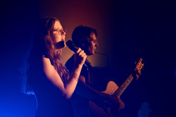 Freya and Tom McGowan **FREE FRONT BAR GIG**