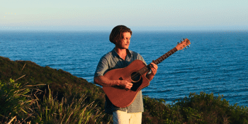 PETE McCREEDIE - TO THE MOON & BACK - BYRON BAY | FREE ENTRY