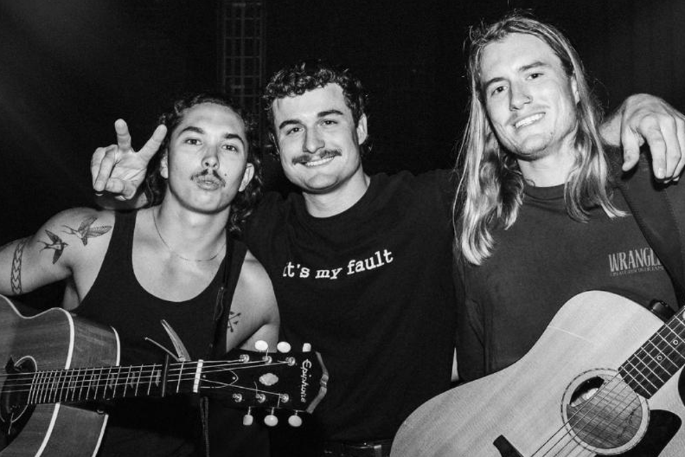 Nana's Pie 'i'll still wait' Australian Tour