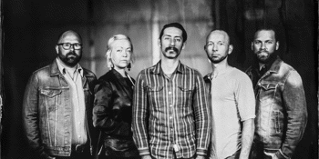 Murder By Death / Laura Jane Grace and The Devouring Mothers