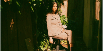RISING: Ana Roxanne