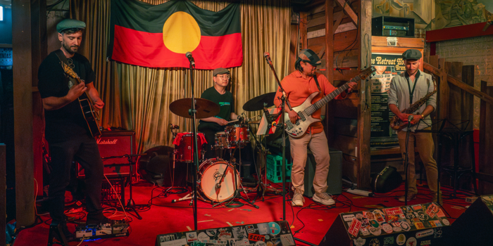 **FREE ENTRY** The Derty Berd Quartet (Front Bar)