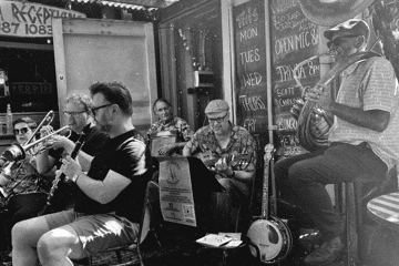 **FREE ENTRY // MAIN BAR GIG** Steamboat Whistlers