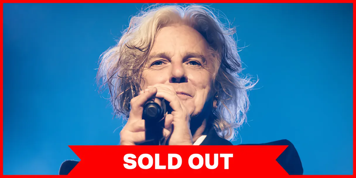 Steve Hogarth (seated show)