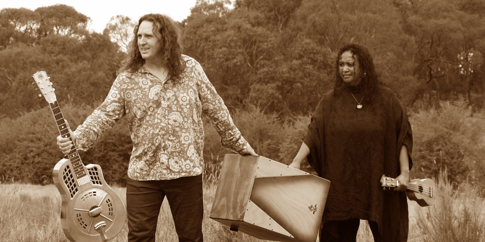 PHIL & TRUDY EDGELEY // THUR ARVO GIG SERIES