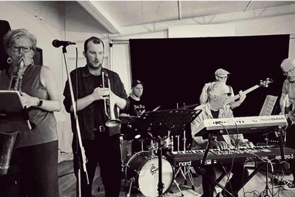 **FREE ENTRY** Monkey Stick (Front Bar)