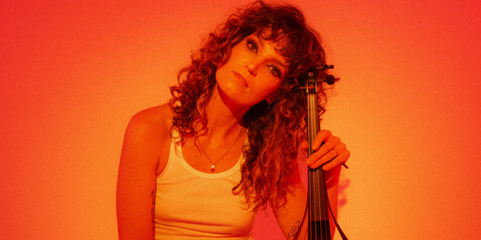 **FREE ENTRY** Xani (Front Bar)