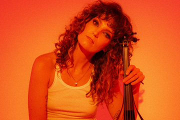 **FREE ENTRY** Xani (Front Bar)