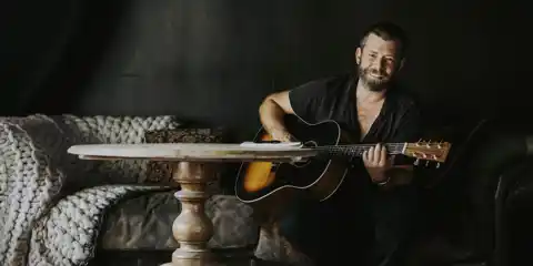 Wes Carr: The hits unplugged