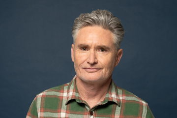 DAVE HUGHES - COOKED (seated show)