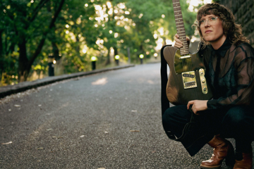 **FREE ENTRY** Stella Anning (Front Bar)