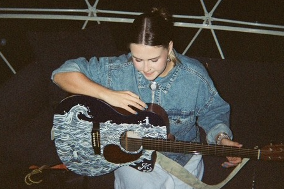 Chloe Gill All Ages Show