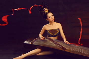 THE DEEP NORTH FESTIVAL Mindy Meng Wang plays the Guzheng