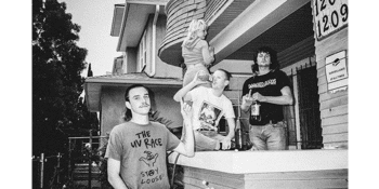 Amyl and The Sniffers