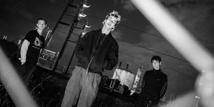 UGLIEBOY LIP SERVICE Single Tour