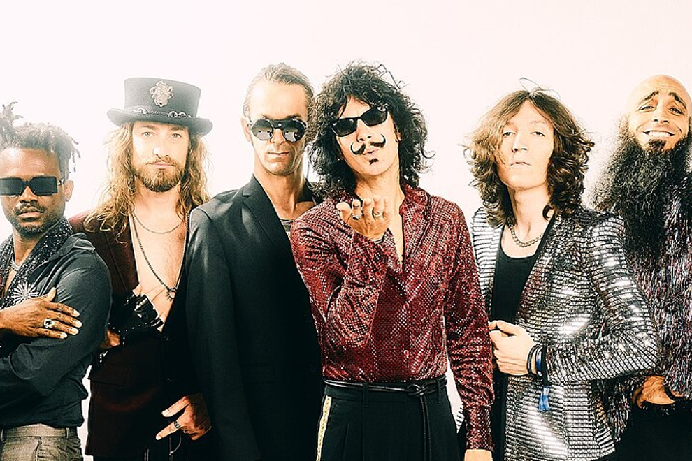 Foxy Shazam