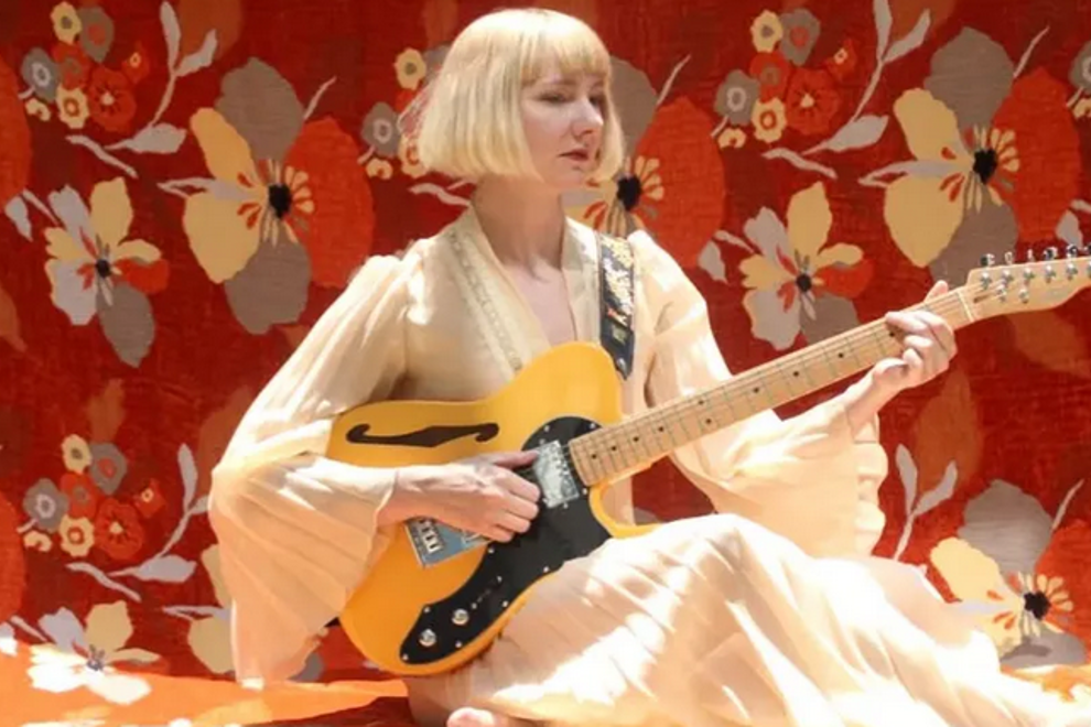 Deary Me Mavis - Feat Hologram Sam and Local Sweetheart