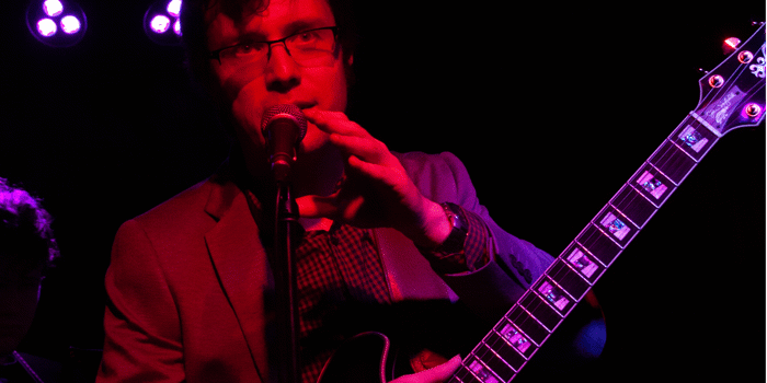 Lee Jones Trio **FREE FRONT BAR GIG**