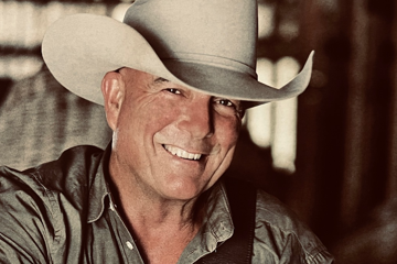 James Blundell: Up Close & Acoustic