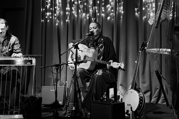 Suzie So Blue **FREE GIG**