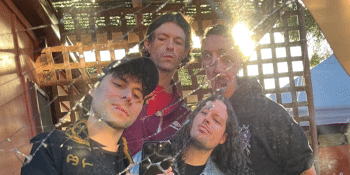 THE BLINDS, CASINO + SECRET ISLAND - FREE FRONT BAR SHOW