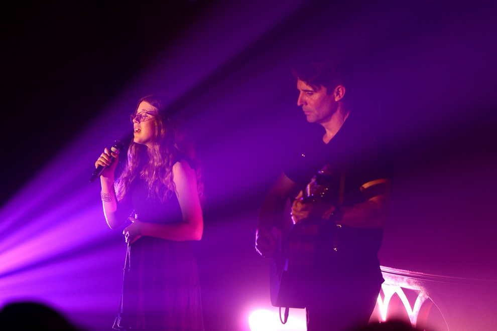 Freya & Tom McGowan **FREE FRONT BAR GIG**