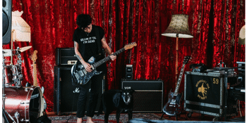 Sarah McLeod (Superjesus) - EARLY SHOW
