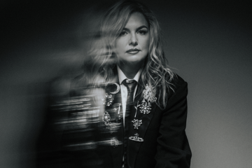 Eliza Hull - Live and Intimate