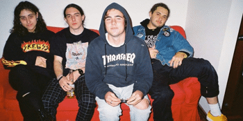 Deadshowws Christmas at The Newy