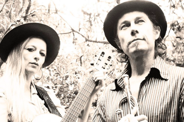 Szara Fox & Andrew Darling **FREE FRONT BAR GIG**