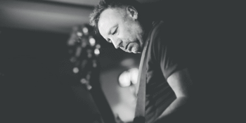 Peter Hook & The Light - Joy Division: A Celebration